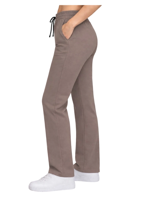 Spodnie medyczne damskie  , prosta nogawka  w kolorze cappucino